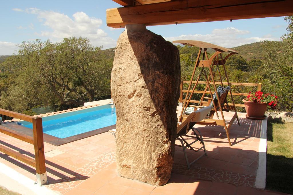 Residence Villa Smeralda Telti Oda fotoğraf